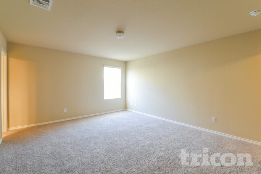 Building Photo - 9735 Marbach Gdn