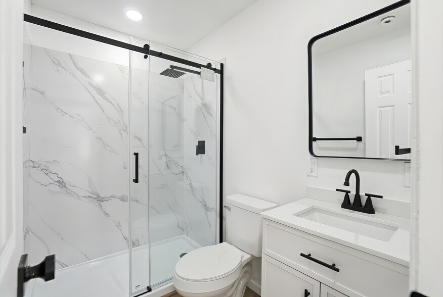 Building Photo - 509 N Rosedale Ave