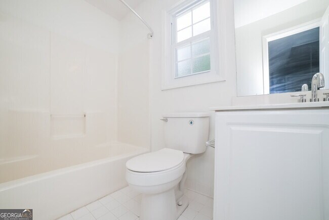 Building Photo - 6868 Robinwood Trail
