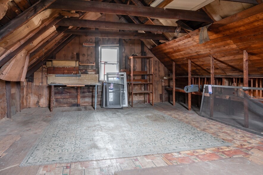 Building Photo - 459 Central St