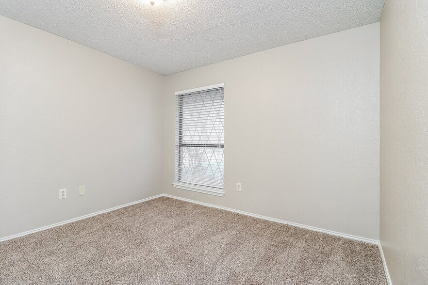 Building Photo - 6303 Berlinetta Dr
