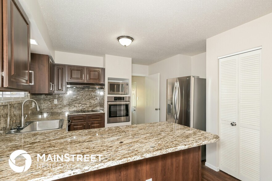 Building Photo - 4031 Les Cherbourg Ln