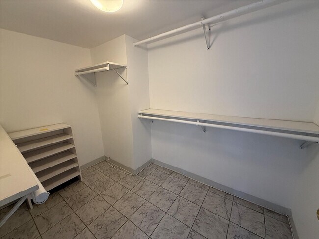 Building Photo - 19707 Turnberry Way