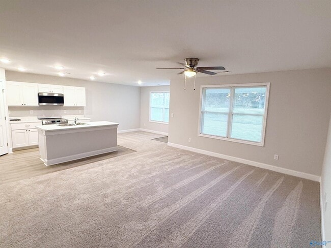 Building Photo - 118 Fuller Dr