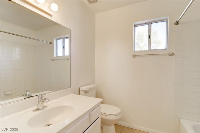Building Photo - 2616 Island Brook Dr