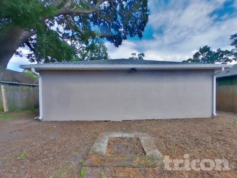 Building Photo - 8014 N 14th St