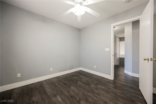 Building Photo - 138 Cam Capri