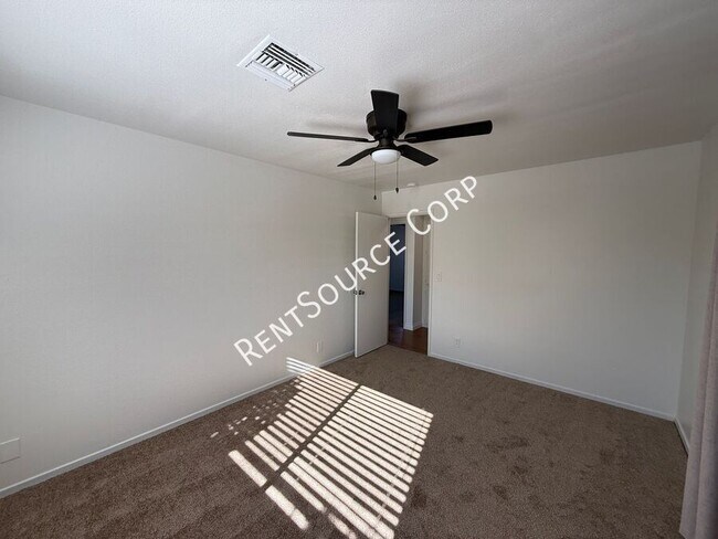 Building Photo - 4827 W Ave L 6