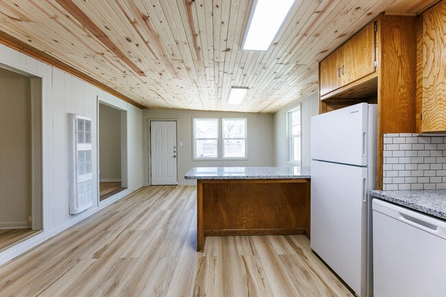 Building Photo - 3406 27th St