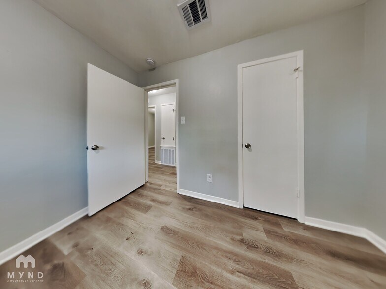 Building Photo - 6410 Harcourt Dr