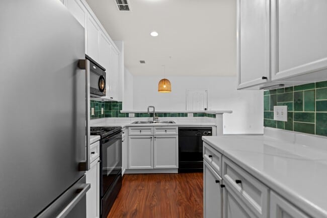 Building Photo - 8441 Callabee Way