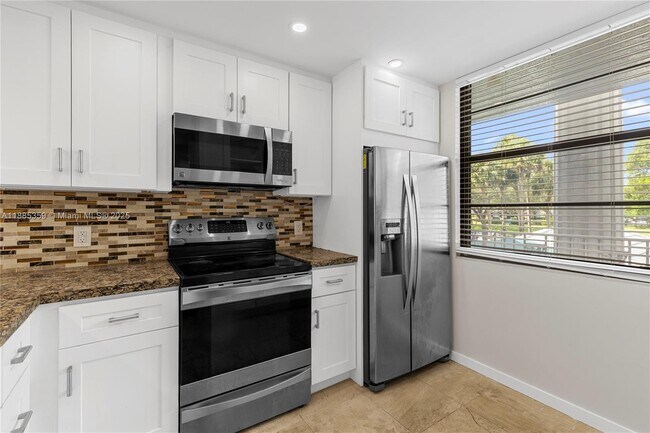 Building Photo - 1514 Whitehall Dr