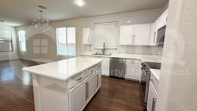 Building Photo - 4927 W Magdalena Ln