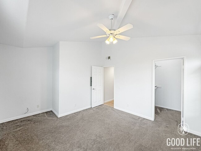 Building Photo - Comfortable 2BD/2BA Condo in La Jolla with Dual Garages, In-Unit Laundry & Pool Access