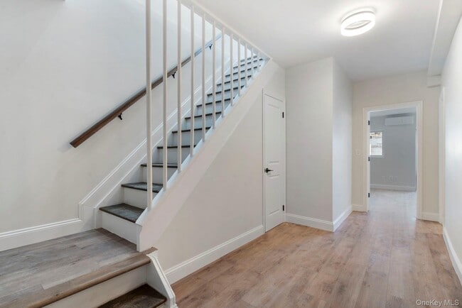 Building Photo - 42-27 214th Pl