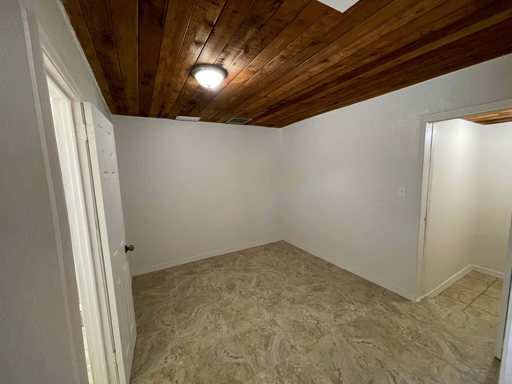 Building Photo - 1008 3rd St