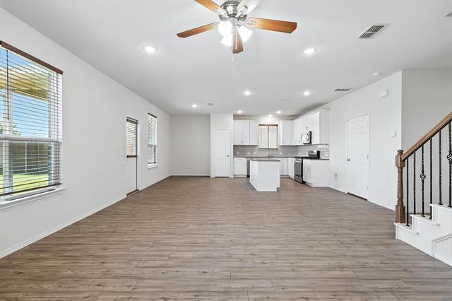 Building Photo - 507 Goldenrod Ln