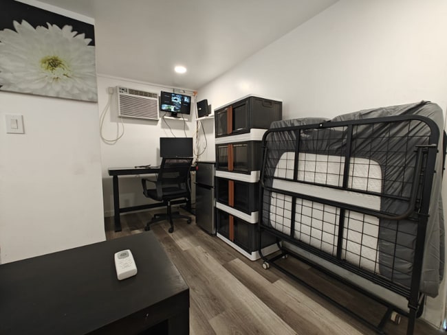 Building Photo - 24524 Mohr Dr