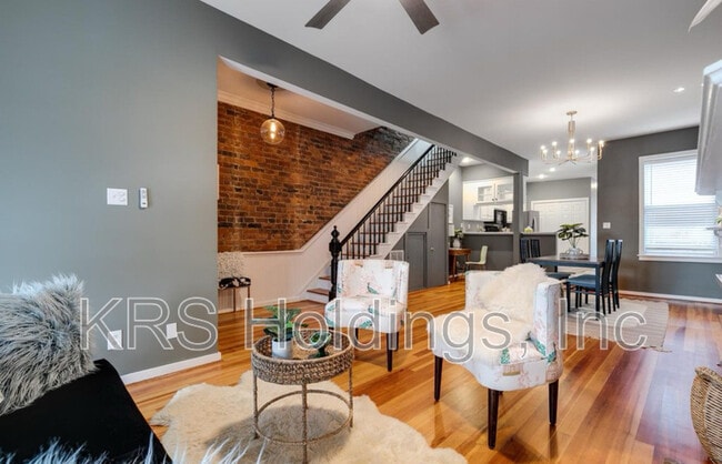 Building Photo - 228 N 32nd St