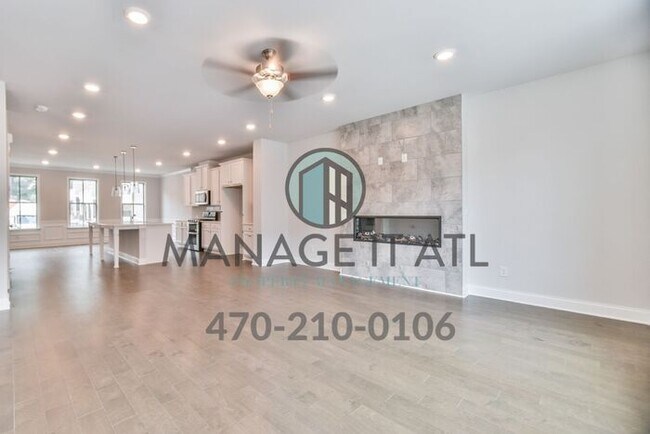 Building Photo - Great location! Elegant Townhome in Doraville