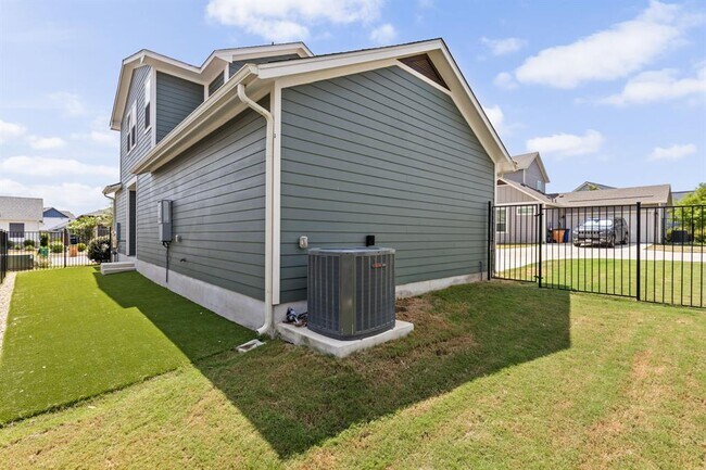 Building Photo - 8206 Talferd Trl