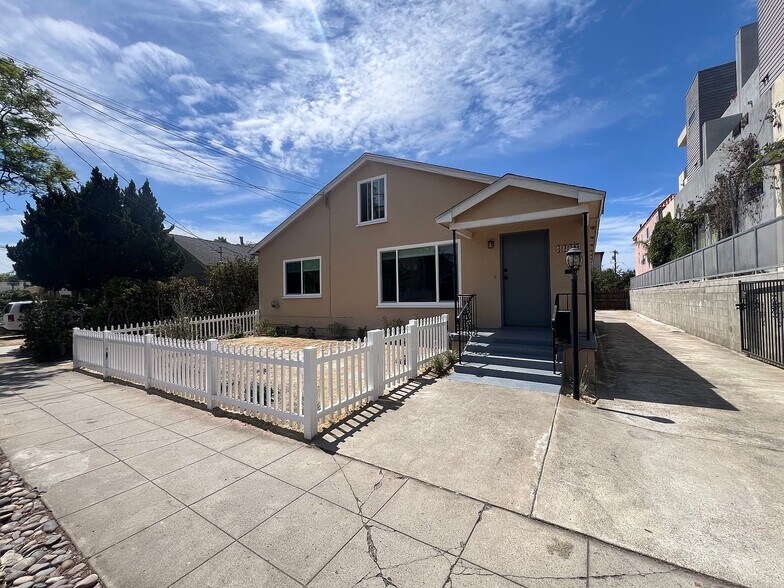 Primary Photo - 4124 1st Ave
