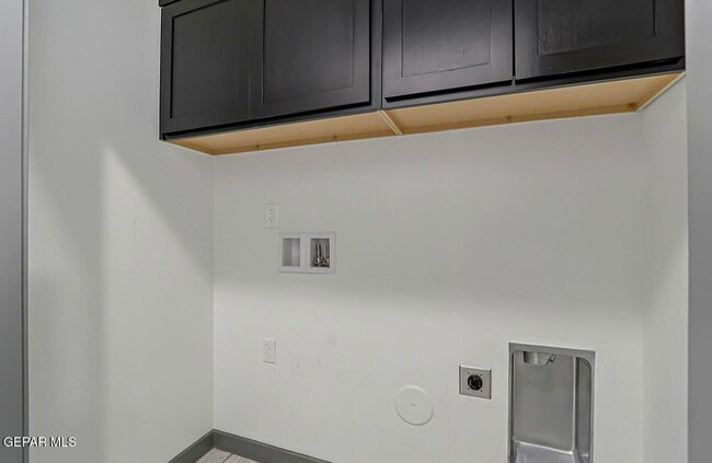 Building Photo - 4572 Mark Avizo