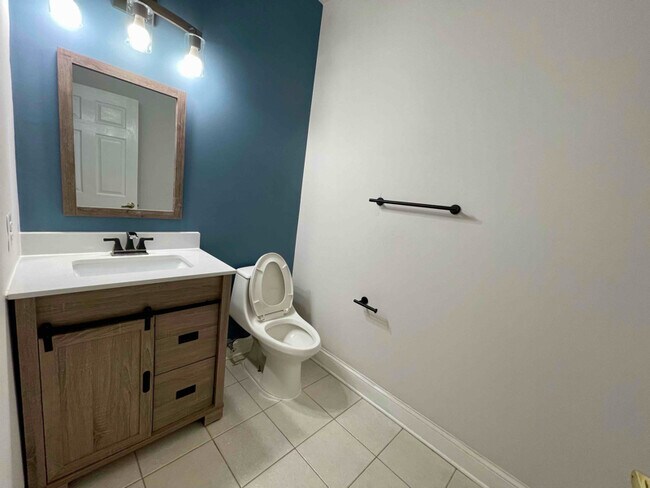 Building Photo - 53 Ross Way