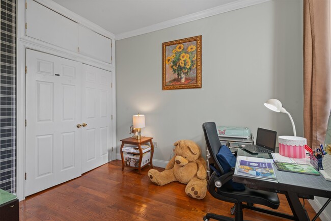Building Photo - 379 Palisade Ave