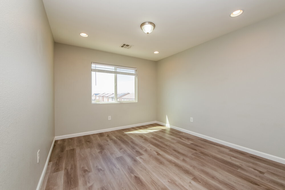 Building Photo - 2405 Breckle Key Ave