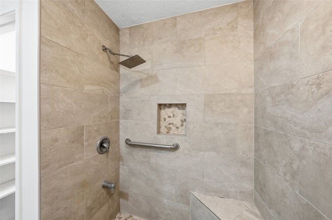 Building Photo - 2303 Keyhole Ln