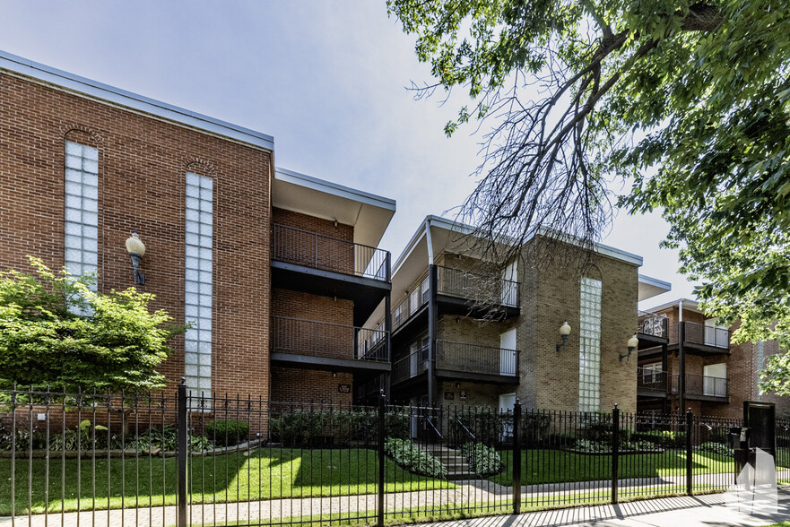 Building Photo - 4537 N Dover St