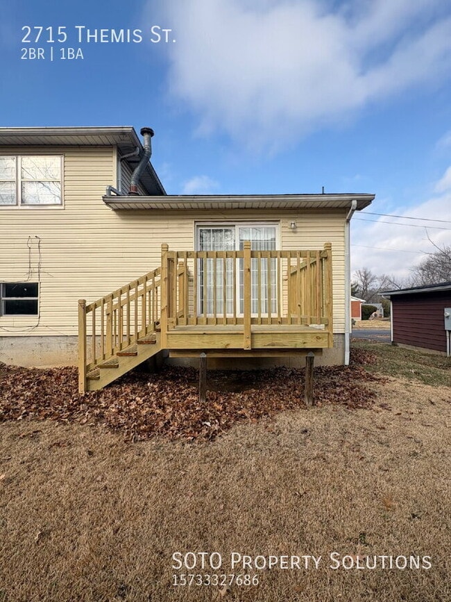 Building Photo - 2715 Themis St