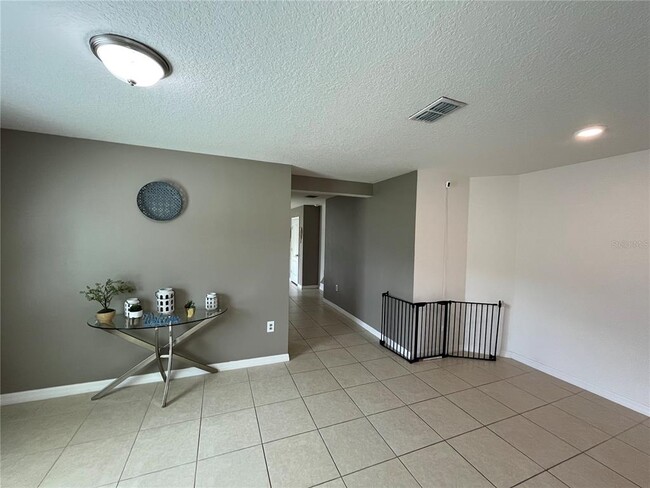Building Photo - 2121 Hibiscus Pl