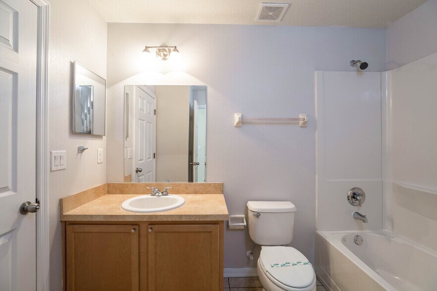 Building Photo - 2511 Bobby Lee Ln