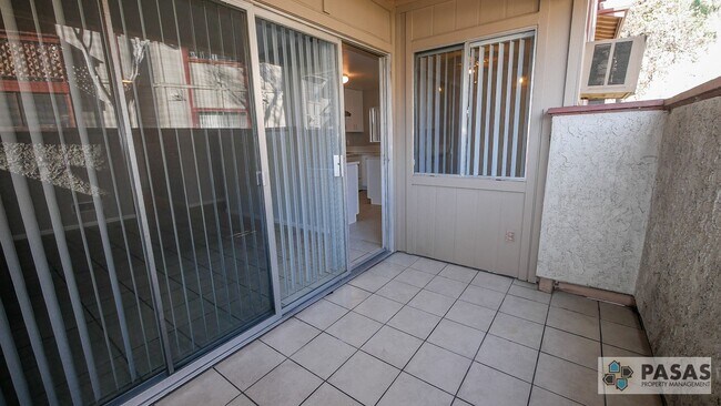 Building Photo - 1st Floor Remodeled Condo