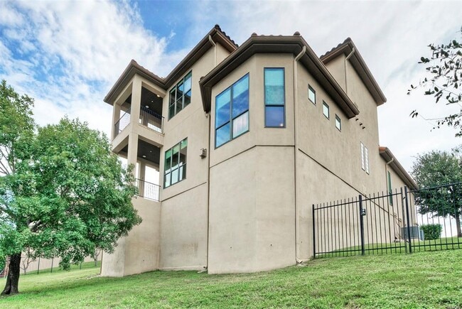 Building Photo - 10920 Bidens Pl