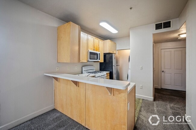 Building Photo - 6605 N 2200 W