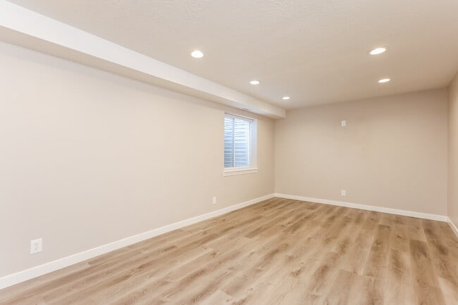 Building Photo - 7332 S Jasper Hill Dr