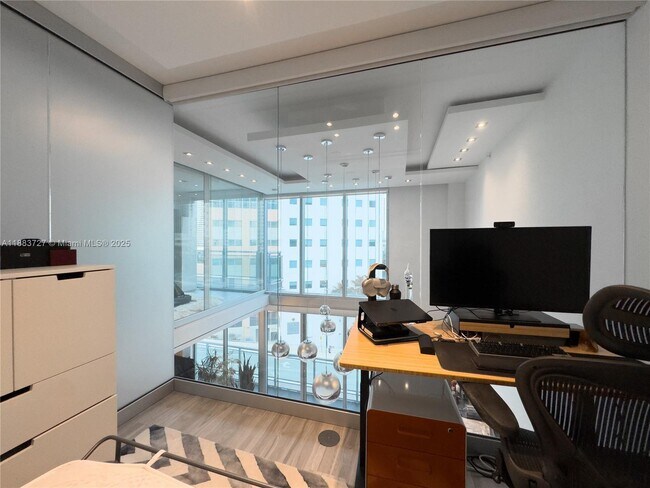 Building Photo - 350 S Miami Ave