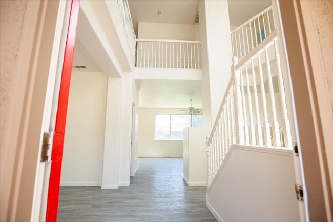 Building Photo - 2483 S Summerfield Ln