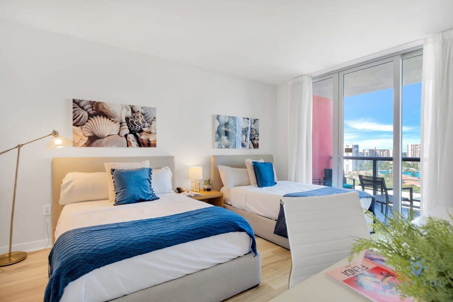 Building Photo - 2602 E Hallandale Beach Blvd