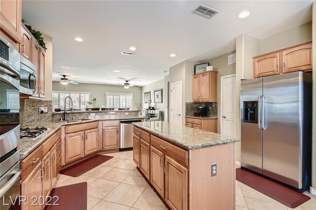 Building Photo - 2249 Canyonville Dr