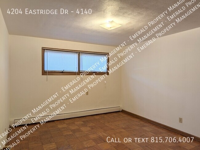 Building Photo - 4204 Eastridge Dr