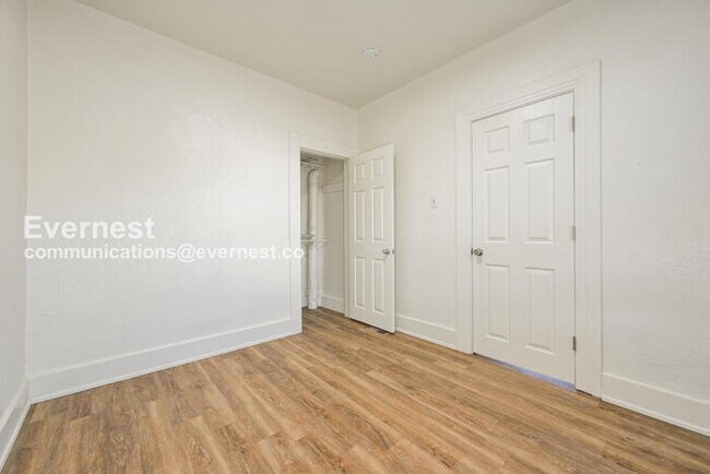 Building Photo - 4902 Meade St