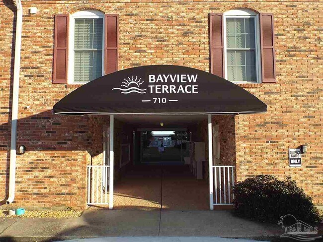 Building Photo - 710 Scenic Hwy