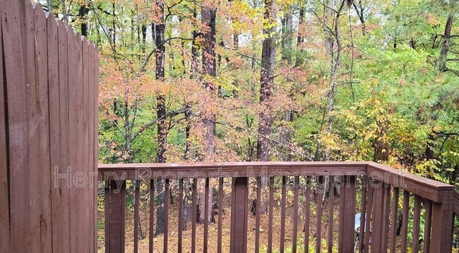 Building Photo - 310 Virens Dr