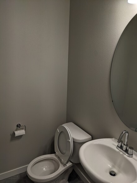 Building Photo - 13717 Admiralty Way