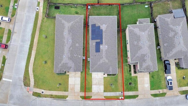 Building Photo - 2030 Domeniko Dr