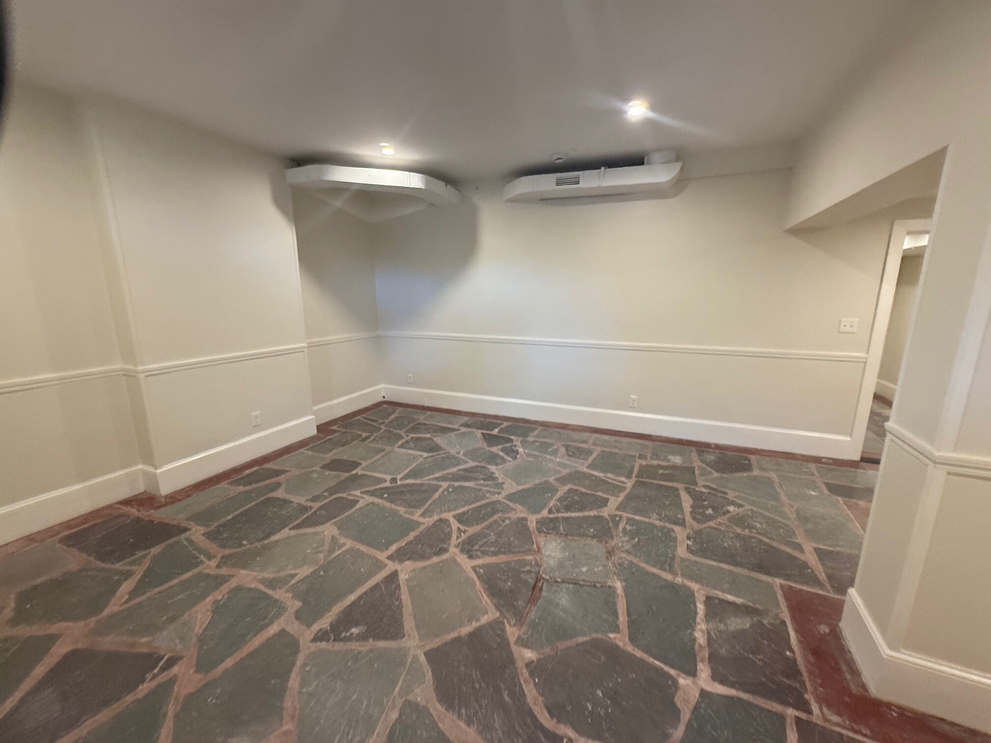 Building Photo - 1726 Beacon St